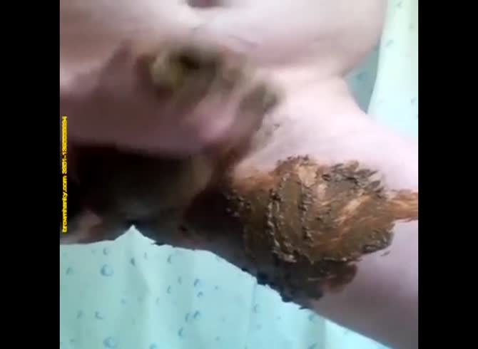 Video :Dude put shit all over his dick and jacked it off